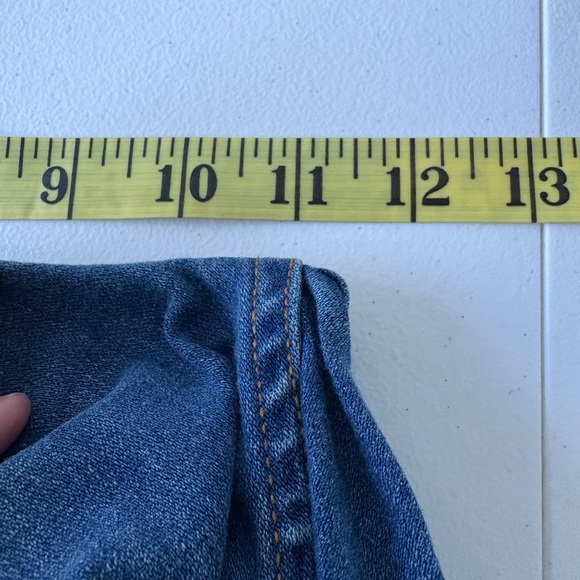 Vigoss NWT Marley Mid Rise Distressed Capris Cuffs Size 16W School Teacher Denim - Picture 15 of 16